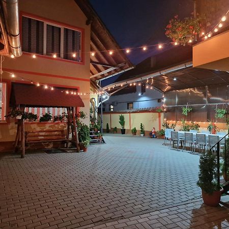Hotel Casa Cosmin Cincu Exterior foto